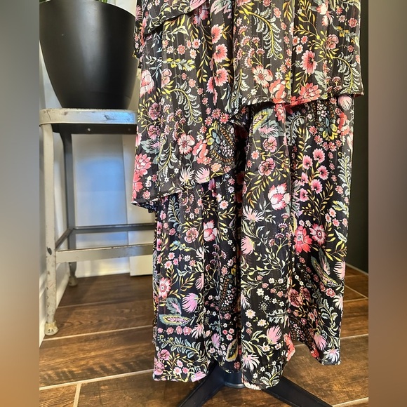 floral print tiered maxi dress Forever 21 black tie back - Picture 2 of 16